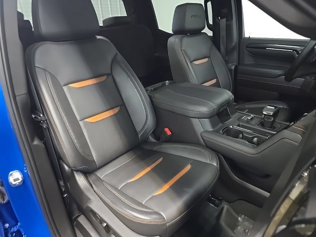 Used 2023 GMC Sierra 1500 AT4 w/ Technology Package AWD/4WD image 16