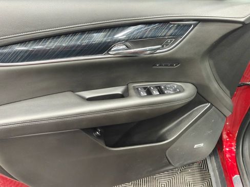 Used 2022 Cadillac XT6 Premium Luxury w/ LPO, Floor Liner Package AWD/4WD image 56
