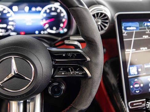 Used 2022 Mercedes-Benz SL 63 AMG 4MATIC w/ AMG Aerodynamic Package image 17