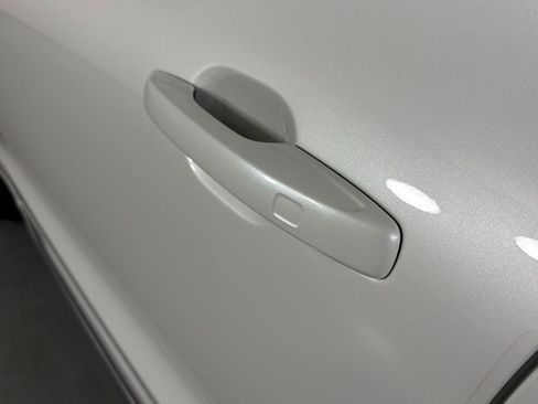 Used 2023 Volvo XC60 B5 Ultimate w/ Protection Package image 12