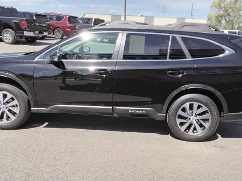 Used 2022 Subaru Outback Premium AWD/4WD image 7