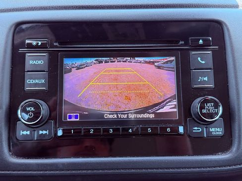 Used 2017 Honda HR-V LX image 34