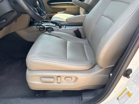 Used 2022 Honda Pilot Touring image 6