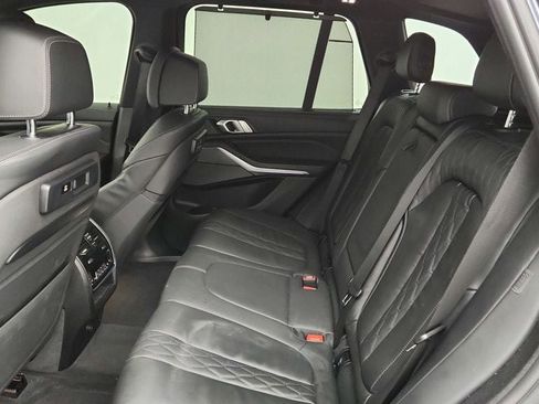 Used 2019 BMW X5 xDrive50i w/ Executive Package image 22