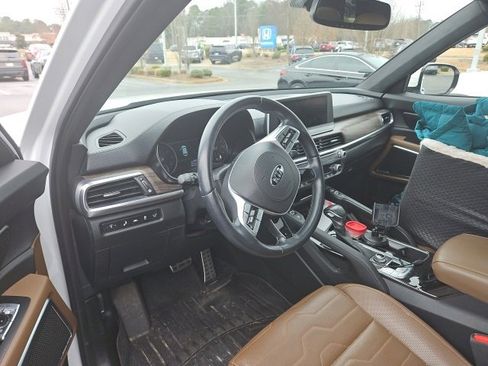 Certified 2020 Kia Telluride SX w/ SX Prestige Package image 14