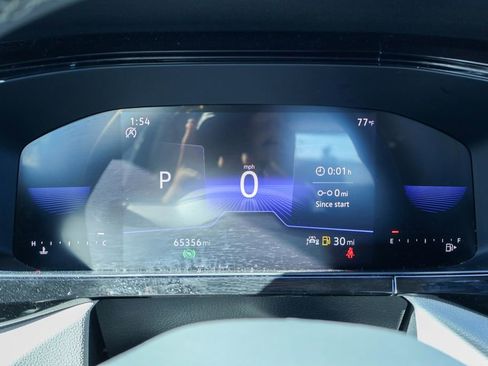 Used 2024 Volkswagen Taos S image 11