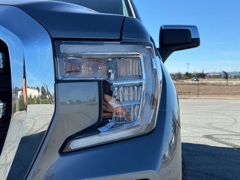 Used 2021 GMC Sierra 1500 SLE w/ Preferred Package image 13