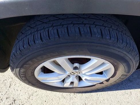 Used 2016 Volkswagen Tiguan SE image 26