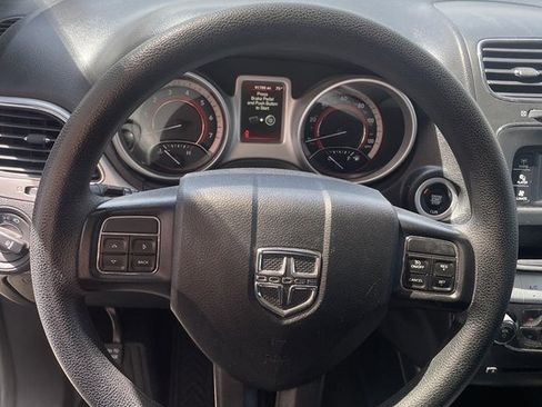 Used 2018 Dodge Journey SXT w/ Blacktop Package image 9