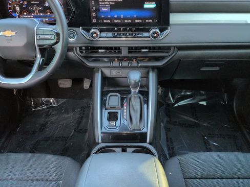 Used 2024 Chevrolet Colorado LT w/ LT Convenience Package RWD image 18