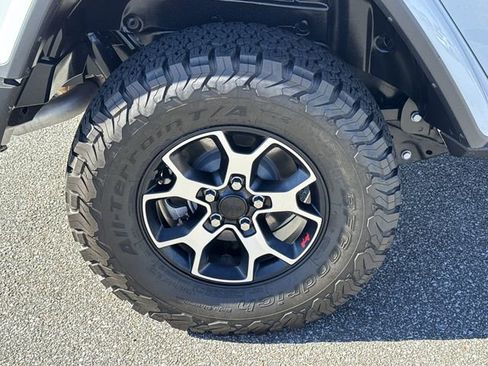 Used 2022 Jeep Wrangler Unlimited Rubicon image 16