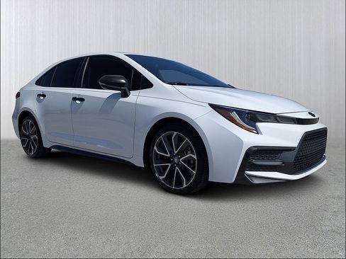 Used 2022 Toyota Corolla SE FWD image 1