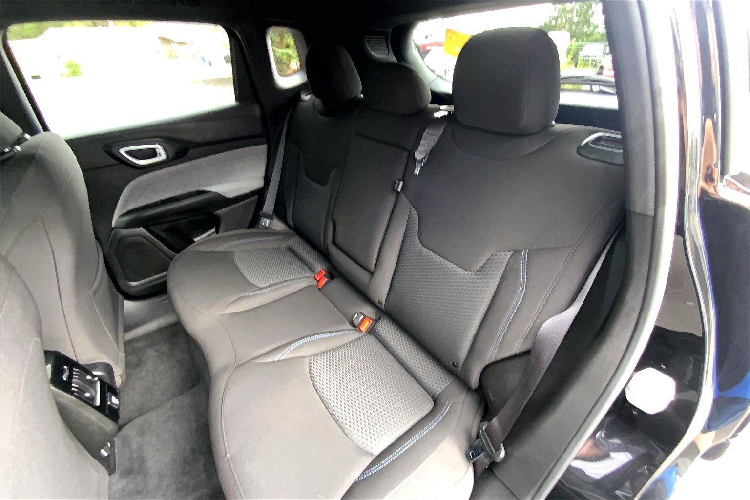 Used 2025 Jeep Compass Sport AWD/4WD image 26