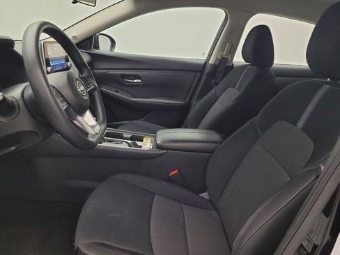 Used 2024 Nissan Sentra SV FWD image 17