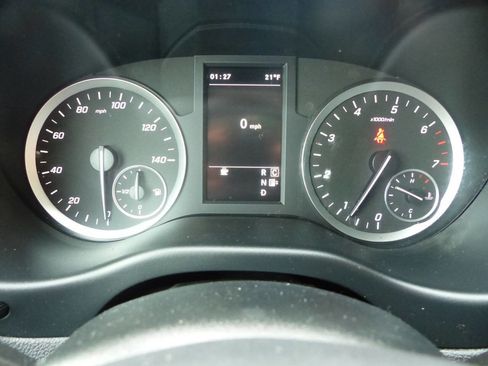 Used 2020 Mercedes-Benz Metris image 25