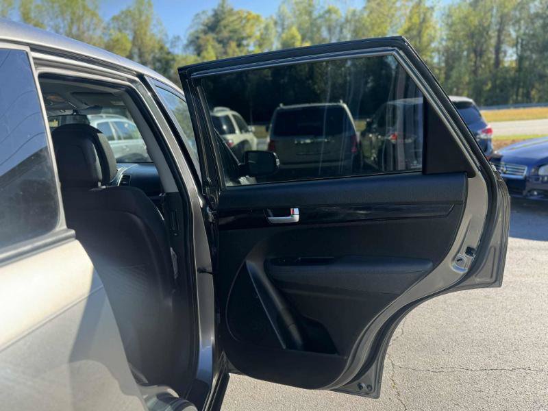 Used 2014 Kia Sorento LX AWD/4WD image 15