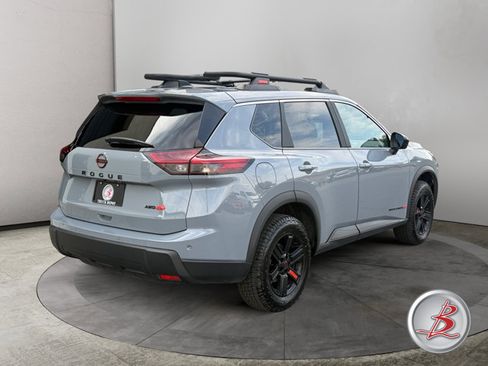 Used 2026 Nissan Rogue SV AWD/4WD image 7