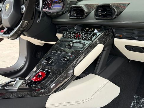 Used 2015 Lamborghini Huracan LP 610-4 AWD/4WD image 55