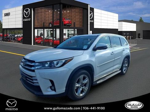Used 2017 Toyota Highlander Limited FWD image 1