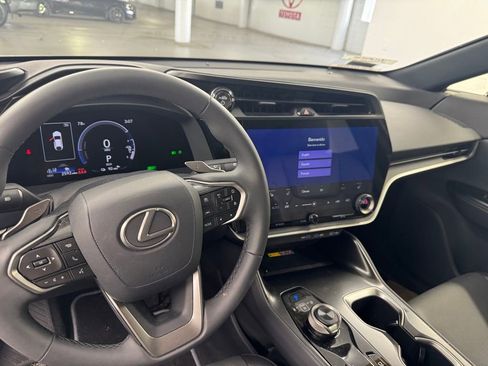 Used 2025 Lexus RZ 300e w/ Accessory Package (Z1) FWD image 8