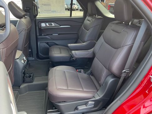 New 2026 Ford Explorer Platinum RWD image 15