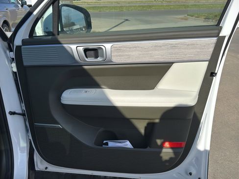 New 2025 Hyundai Santa Fe Calligraphy FWD image 30