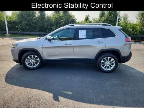 Used 2019 Jeep Cherokee Latitude w/ Popular Appearance Group FWD image 4