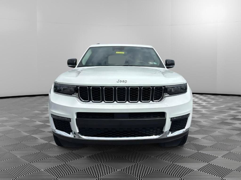 Used 2023 Jeep Grand Cherokee L Limited AWD/4WD image 7