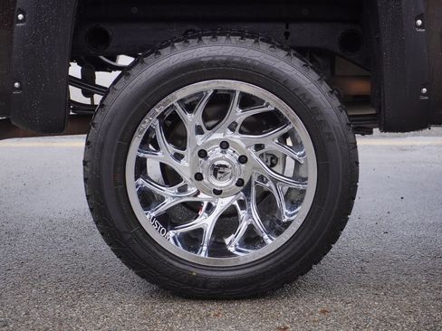 Used 2018 Chevrolet Silverado 1500 LT w/ All Star Edition image 12