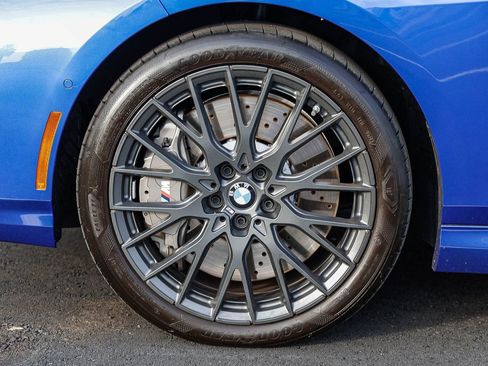 Used 2025 BMW M235i xDrive w/ M Performance Package image 9