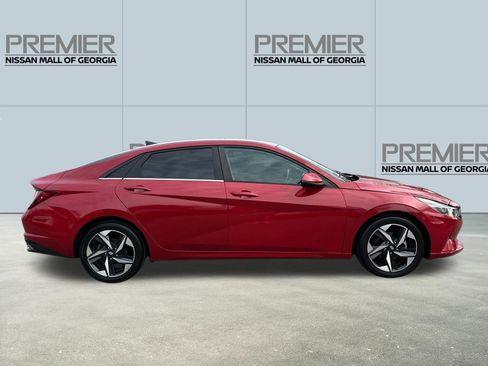 Used 2021 Hyundai Elantra SEL w/ Convenience + Premium Package image 4