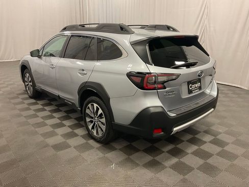 Used 2025 Subaru Outback Limited AWD/4WD image 2