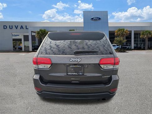 Used 2018 Jeep Grand Cherokee Laredo image 5