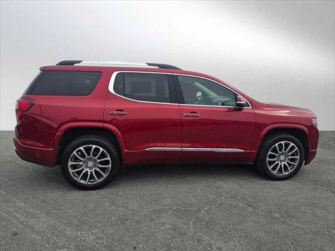 Used 2023 GMC Acadia Denali FWD image 2