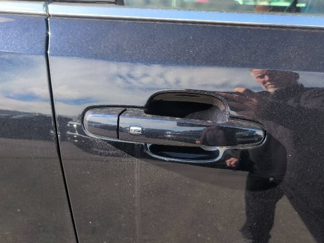 Used 2022 GMC Acadia SLE AWD/4WD image 11