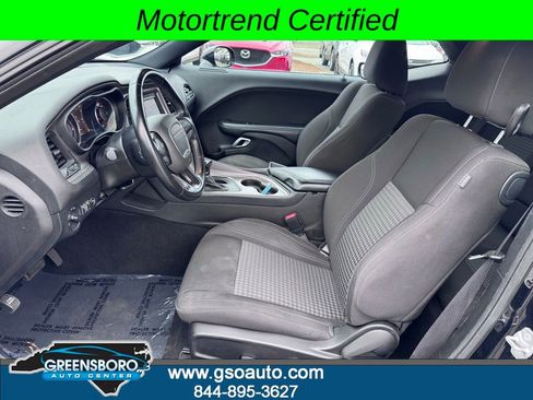 Used 2023 Dodge Challenger SXT image 11