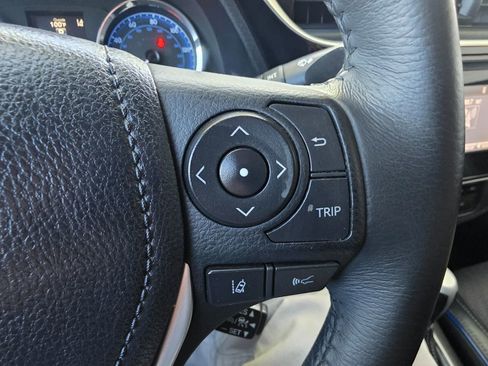 Used 2018 Toyota Corolla SE w/ Body Protection Package FWD image 39