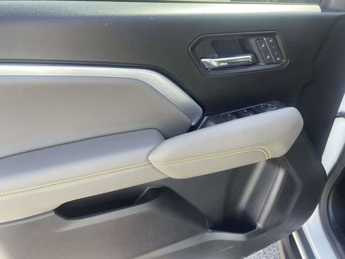 Used 2026 Chevrolet Colorado ZR2 w/ Technology Package AWD/4WD image 16