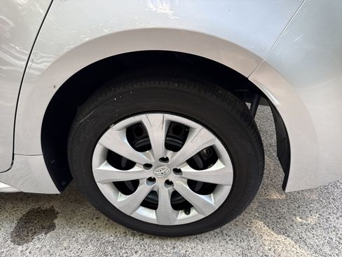Used 2023 Toyota Corolla LE FWD image 19