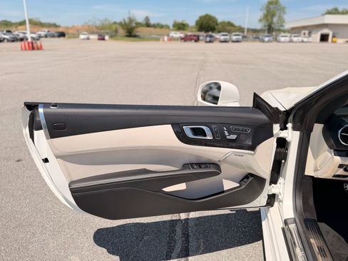 Used 2017 Mercedes-Benz SL 450 image 33