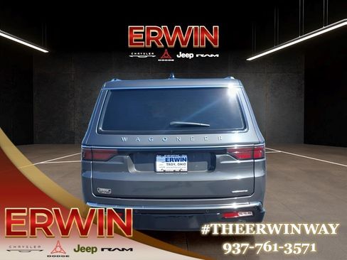 Certified 2024 Jeep Wagoneer L Series II w/ Flexible Seating Group AWD/4WD image 4