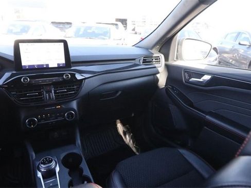 Used 2025 Ford Escape ST-Line image 24