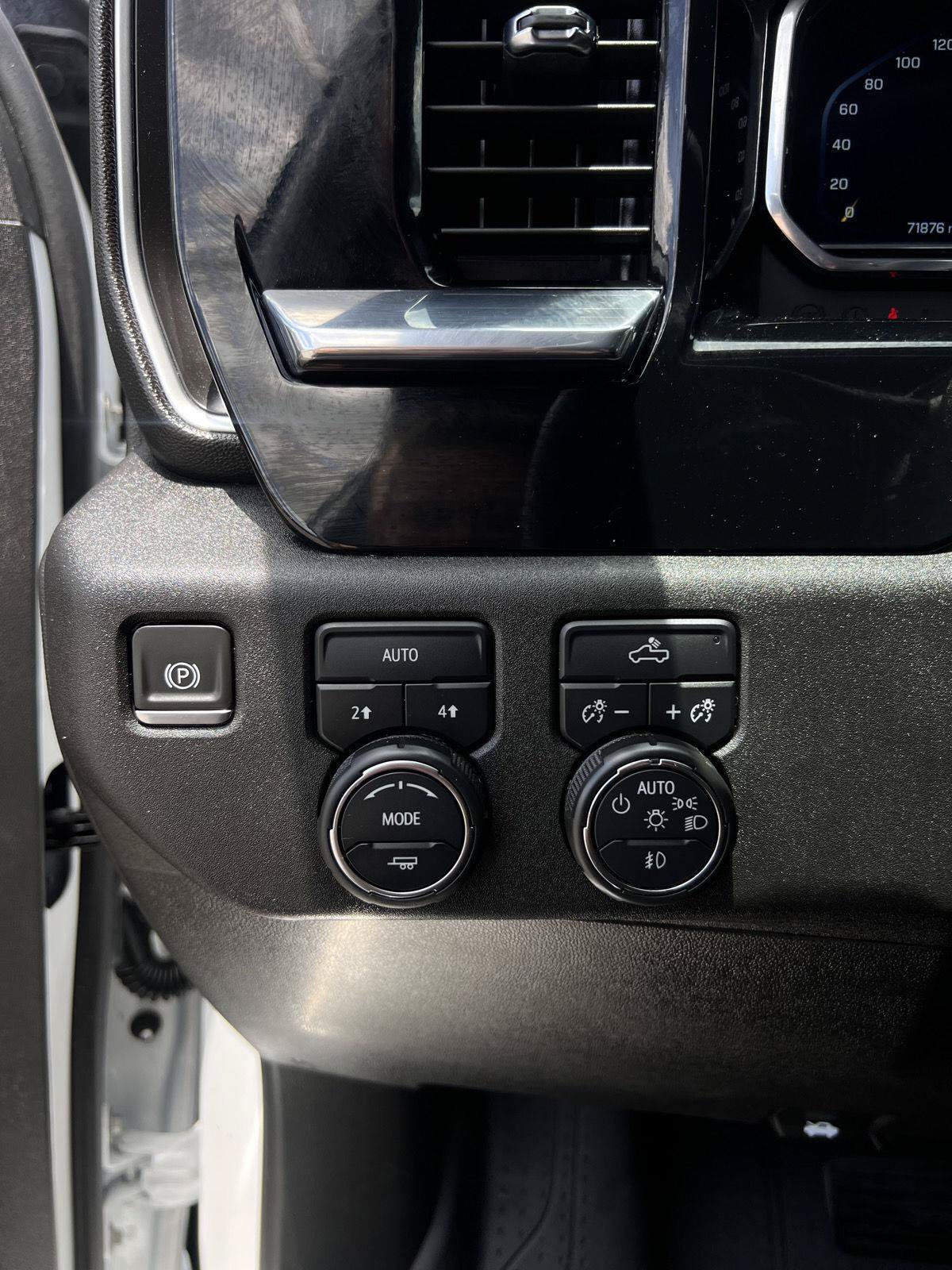 Used 2023 Chevrolet Silverado 1500 RST AWD/4WD image 9
