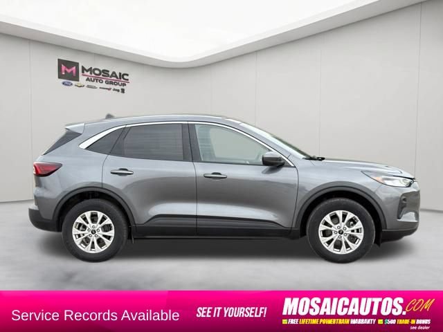 Used 2023 Ford Escape Active w/ Tech Pack #2 AWD/4WD image 8