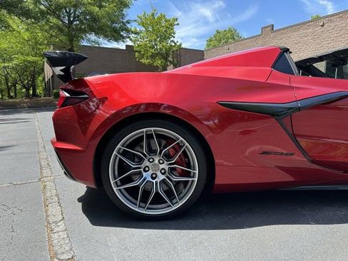 Used 2024 Chevrolet Corvette Z06 w/ Z07 Performance Package RWD image 17