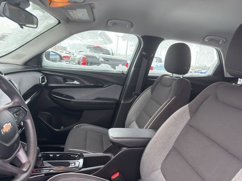 Used 2021 Chevrolet TrailBlazer LS image 25