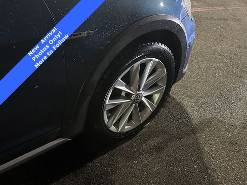 Used 2017 Volkswagen Golf Alltrack SE image 12