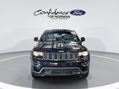 Used 2022 Jeep Grand Cherokee Laredo E w/ Security & Convenience Group AWD/4WD image 2