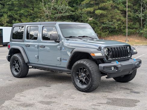 Used 2024 Jeep Wrangler Unlimited AWD/4WD image 11