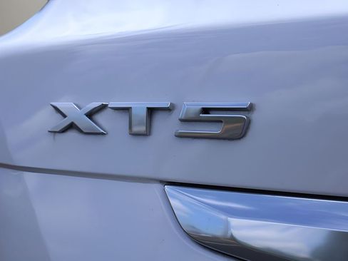 Used 2018 Cadillac XT5 Premium Luxury FWD image 27